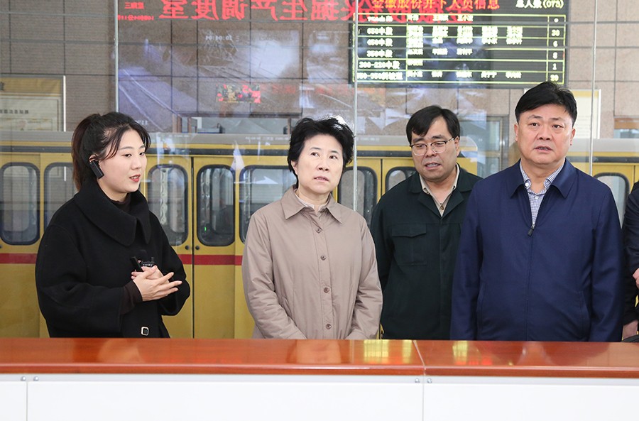 36-2023年3月，省生態(tài)環(huán)境廳黨組書記蘇君蒞臨金徽股份調(diào)研綠色礦山及“兩山”實(shí)踐創(chuàng)新基地建設(shè)情況。.jpg