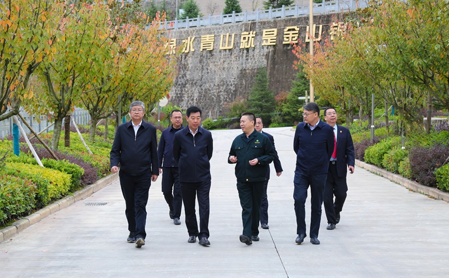 29-2021年10月，甘肅省高級(jí)人民法院院長(zhǎng)張海波蒞臨公司調(diào)研。.jpg